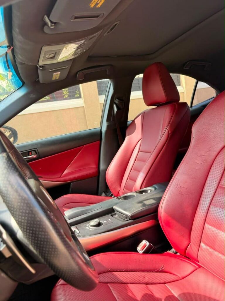 DIRECT BELGIUM LEXUS iS250 2015