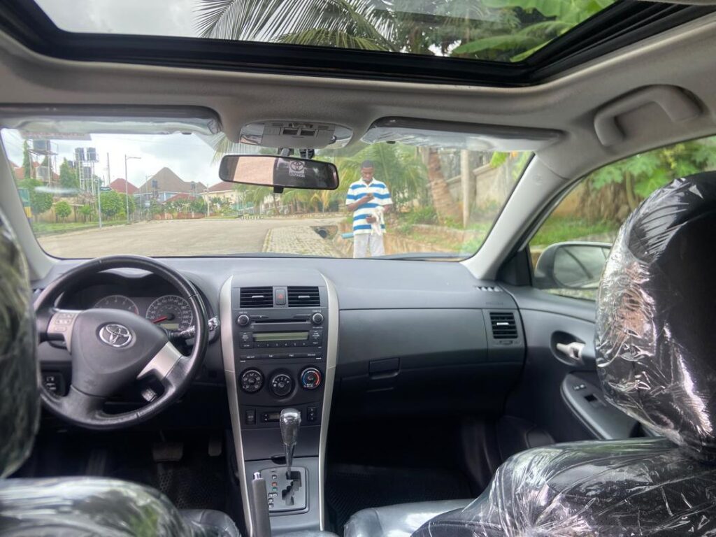 TOYOTA COROLLA 2010 MODEL