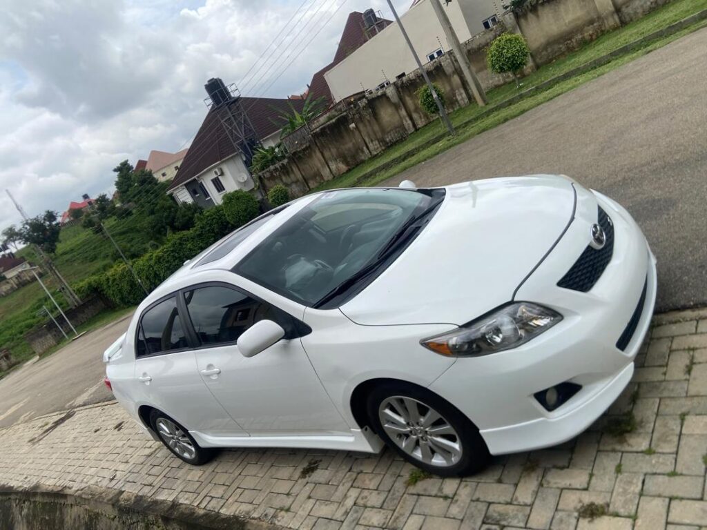 TOYOTA COROLLA 2010 MODEL