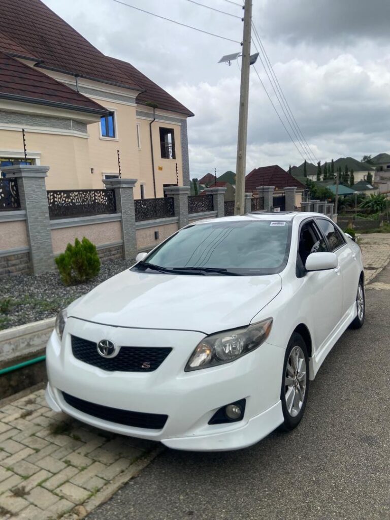 TOYOTA COROLLA 2010 MODEL