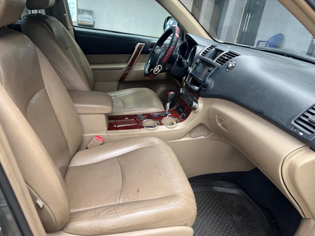 TOYOTA HIGHLANDER 2014