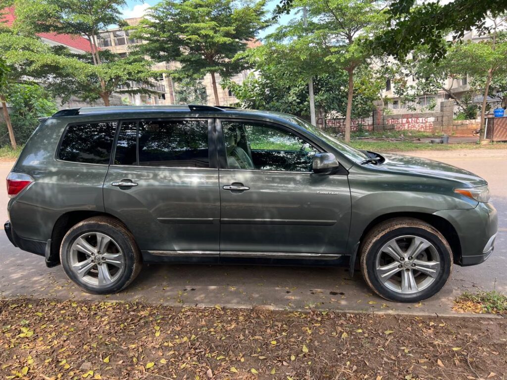 TOYOTA HIGHLANDER 2014