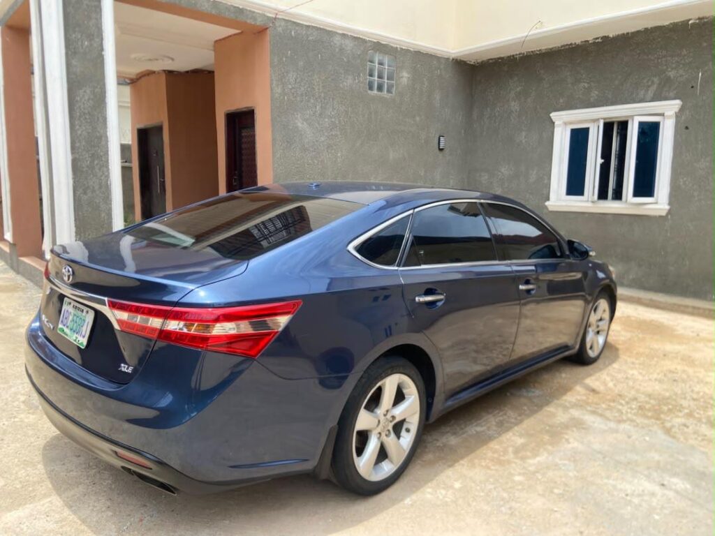 TOYOTA AVALON 2014