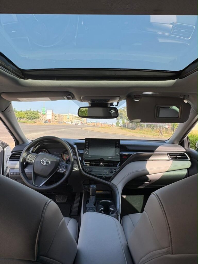 DIRECT BELGIUM TOYOTA CAMRY 2021 XSE
